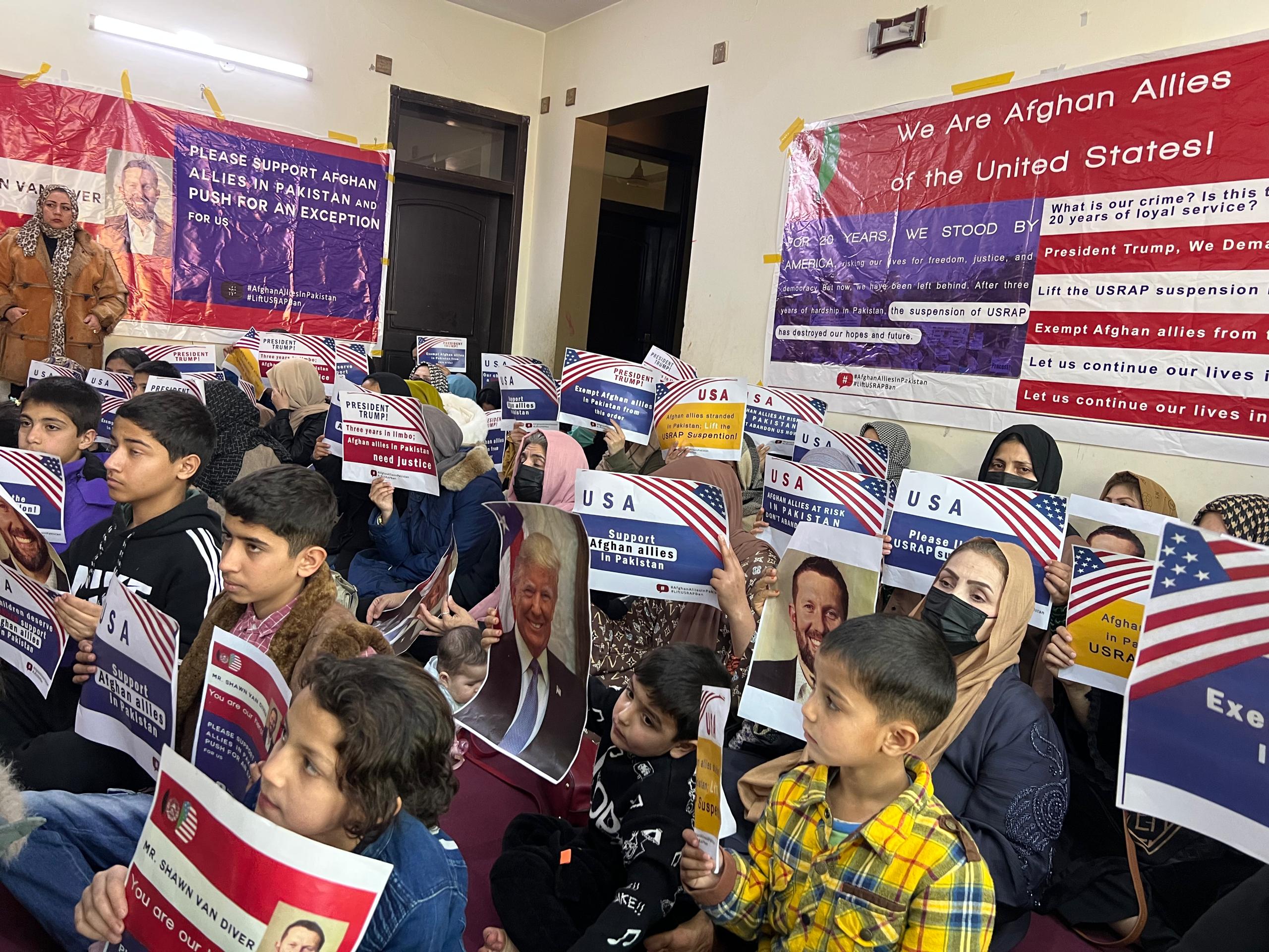 اسلام اباد کې د امریکا د انتقال پروګرام ګډوالې مېرمنې؛ افغانستان ته تګ د مرګ په معنا دی