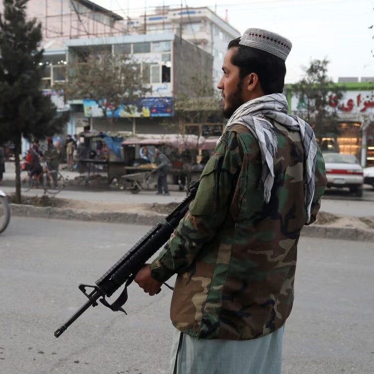 طالبان تطلب من الأمم المتحدة والمنظمات الدولية تسليمها مهام تأمين الحماية