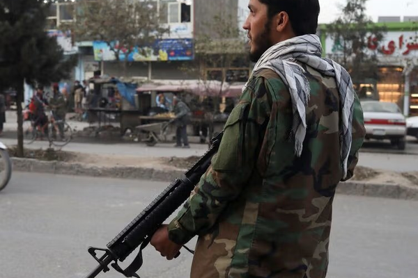 طالبان تطلب من الأمم المتحدة والمنظمات الدولية تسليمها مهام تأمين الحماية