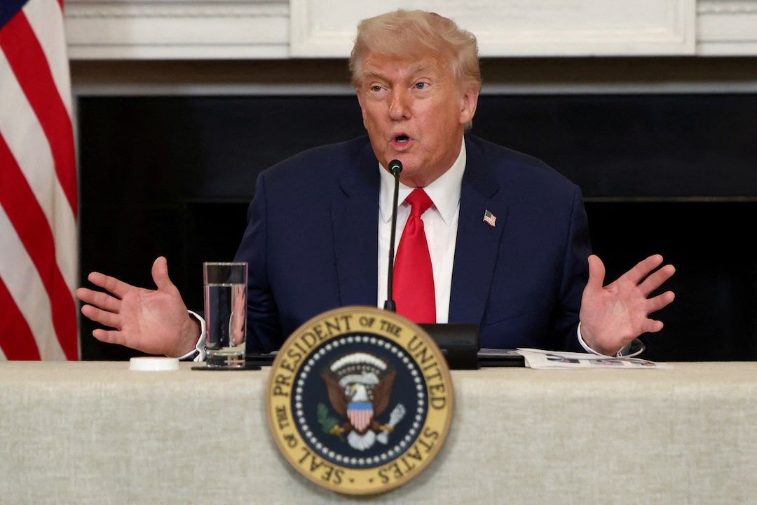 حسرت ترامپ: قویترین پایگاه هوایی جهان را به چین رها کردیم