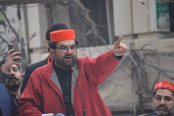 ایمل ولي خان: په پاکستان کې د هرې پېښې تور له فکر پرته پر افغانستان لګول کیږي