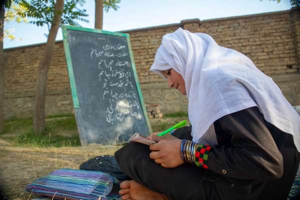 یونېسف او یونسکو: د افغانستان د زدهکړو نظام له ژور بشري او تعلیمي ناورین سره مخ دی