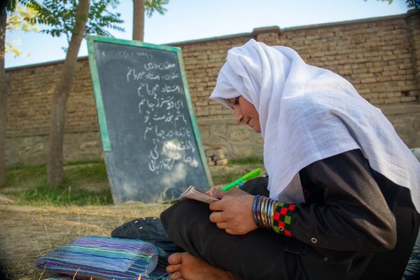 یونېسف او یونسکو: د افغانستان د زدهکړو نظام له ژور بشري او تعلیمي ناورین سره مخ دی
