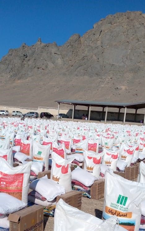 په کندهار کې له ۹۰۰ اړمنو کورنیو سره د یوې اندازې خوراکي توکو مرسته وشوه