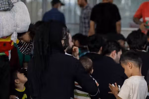 هانا: له ایران نه د افغانانو د اېستلو پرمهال ښځې او ماشومان له بشري ګواښونو سره مخ کېږي