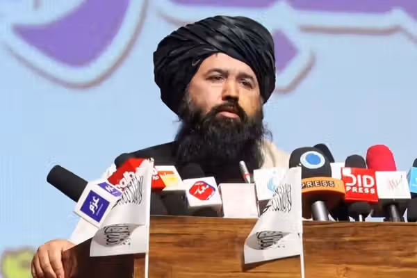د طالبانو د لوړو زده کړو وزیر وايي افغانان معیاري روغتیايي خدمتونو ته اړتیا لري