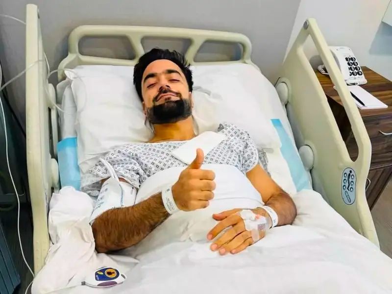 ستاره کریکت افغانستان از تماس تیلفونی و دعای انس حقانی برای بهبودی‌اش تشکر کرد