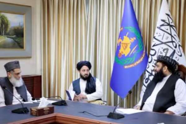 Taliban Urge Pakistan To Reopen Torkham Border, Warn Against Violence
