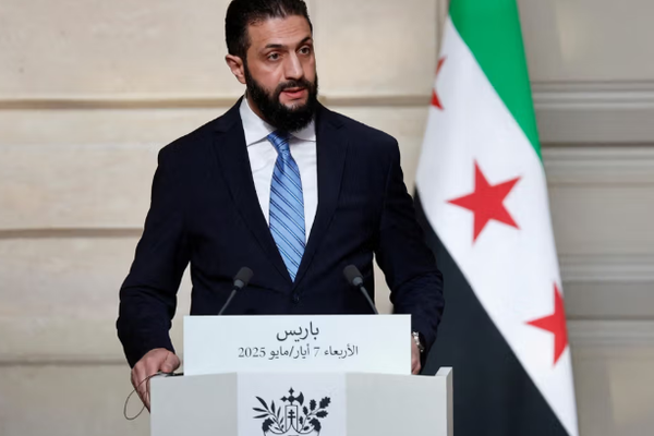 الرئيس السوري: المفاوضات تجري مع إسرائيل بشأن اتفاق أمني وانسحاب من مناطق محتلة