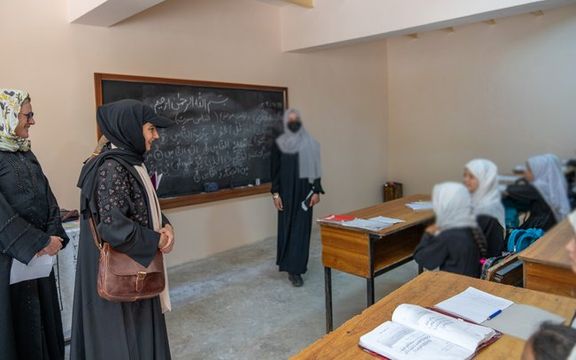 اروپايي ټولنه وايي، چې په افغانستان کې د روښانه راتلوونکي لپاره له سلو ښوونځیو ملاتړ کوي