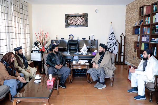 د تېر حکومت دوه پوځي پيلوټان افغانستان ته ستانه شوي دي