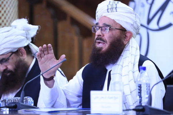 طالبان تلزم مساجد أفغانستان بخطابات الجمعة حول تجاوزات باكستان