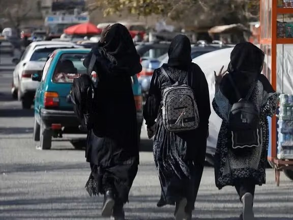 د ښځو د ملاتړ بنسټ: نړۍواله ټولنه دې د زده‌کړو په برخه کې پر طالبانو فشار زیات کړي