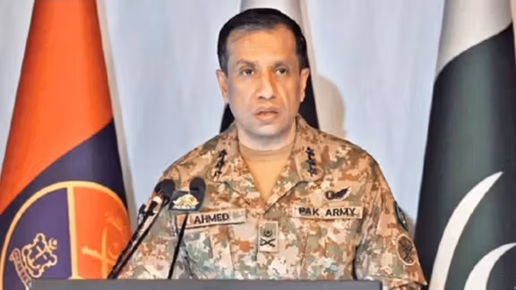 ارتش پاکستان انجام حملات هوایی در افغانستان را رد کرد