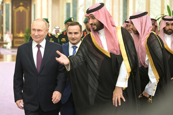 پوتین د سعودي عربستان له ولیعهد محمد بن سلمان سره ټیلیفوني خبرې وکړې