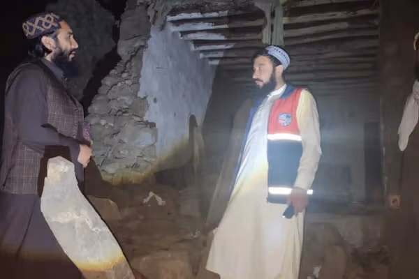 په لغمان کې د یوه کور چت پرېوتو پېښه کې ۴ کسان ټپیان شوي