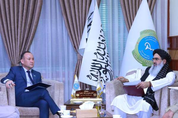 قزاقستان له طالبانو سره د زلزله ځپلو د درملنې او روغتیایي همکارۍ ژمنه کړې