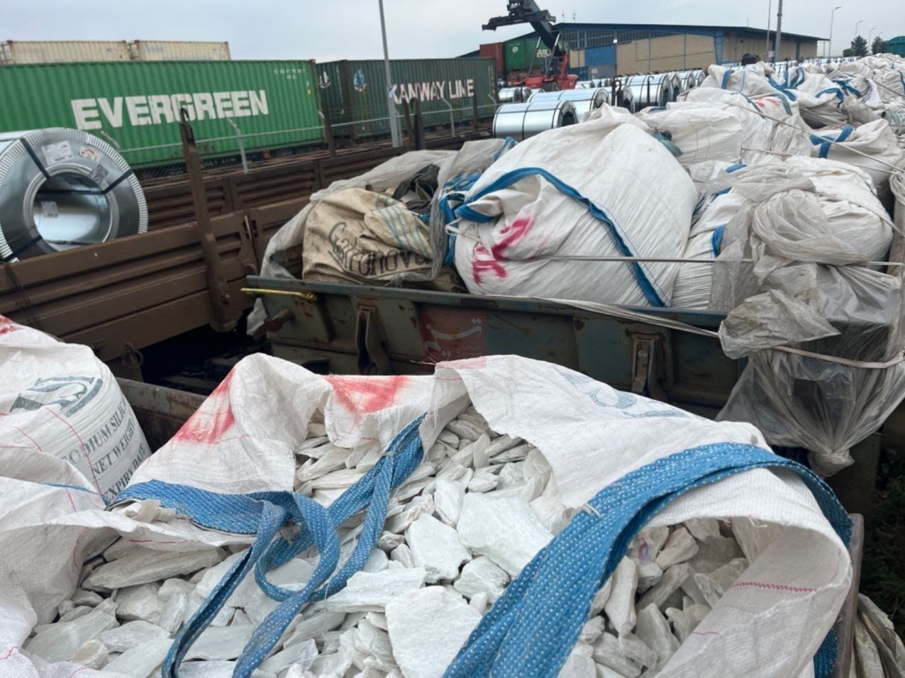 اداره راه آهن ایران: بارگیری محموله ترانزیتی افغانستان معیاری نبود