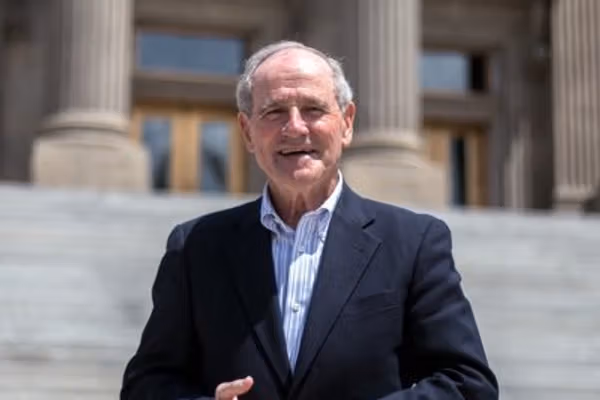 سناتور جمهوریخواه امریکا: پول مالیهدهندگان نباید به تروریستان برسد