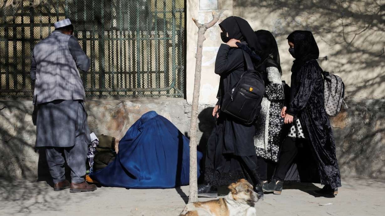 دارالعلوم کراچی از آموزش دختران در افغانستان حمایت کرد