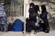 دارالعلوم کراچی از آموزش دختران در افغانستان حمایت کرد