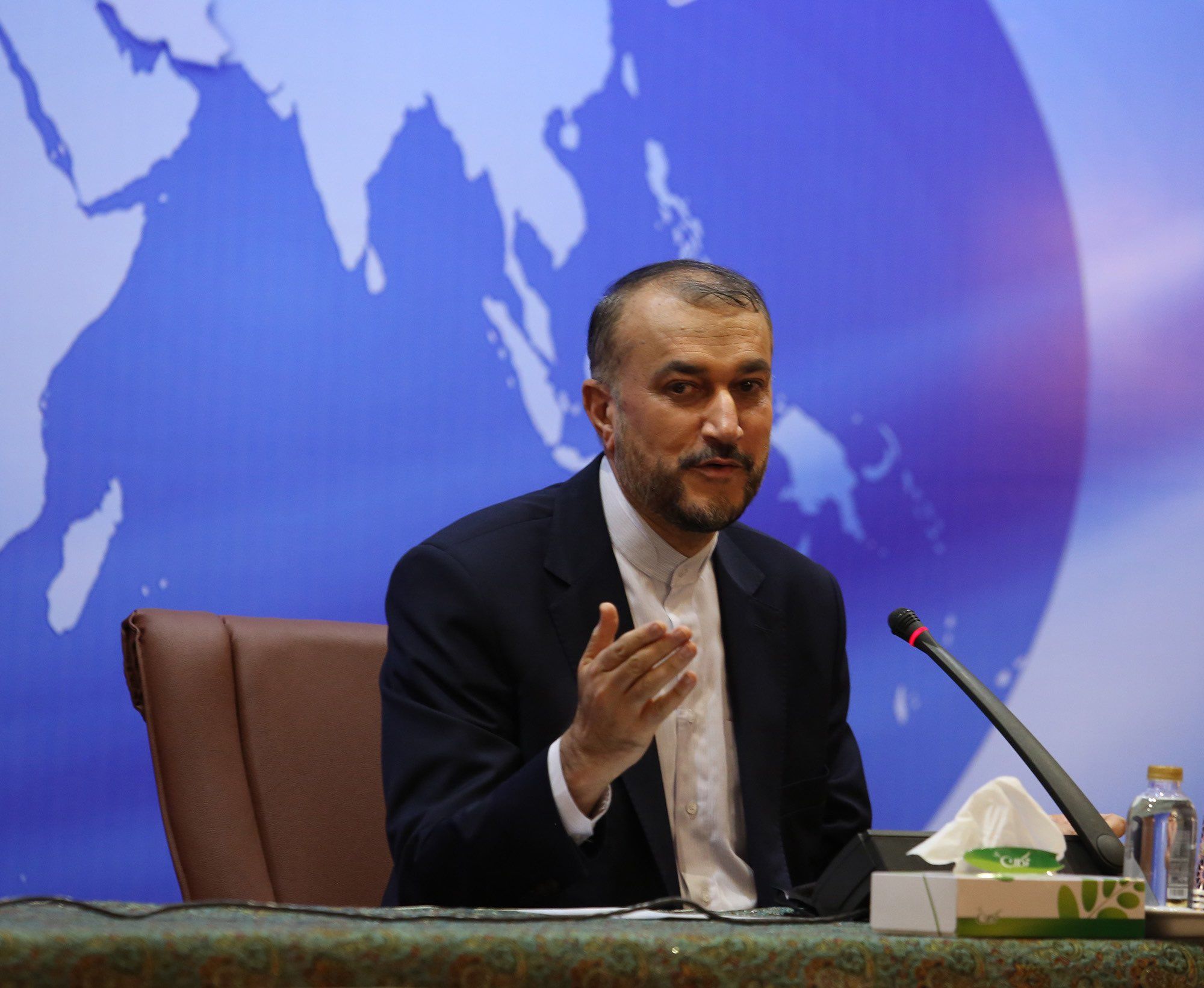 لغو بازی سپاهان و اتحاد؛ وزیر خارجه ایران گفت روابط ریاض و تهران در مسیر درست پیش می‌رود