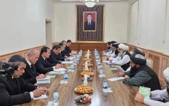 د طالبانو د هرات والي د یوه پلاوي په مشرۍ ترکمنستان ته تللی دی