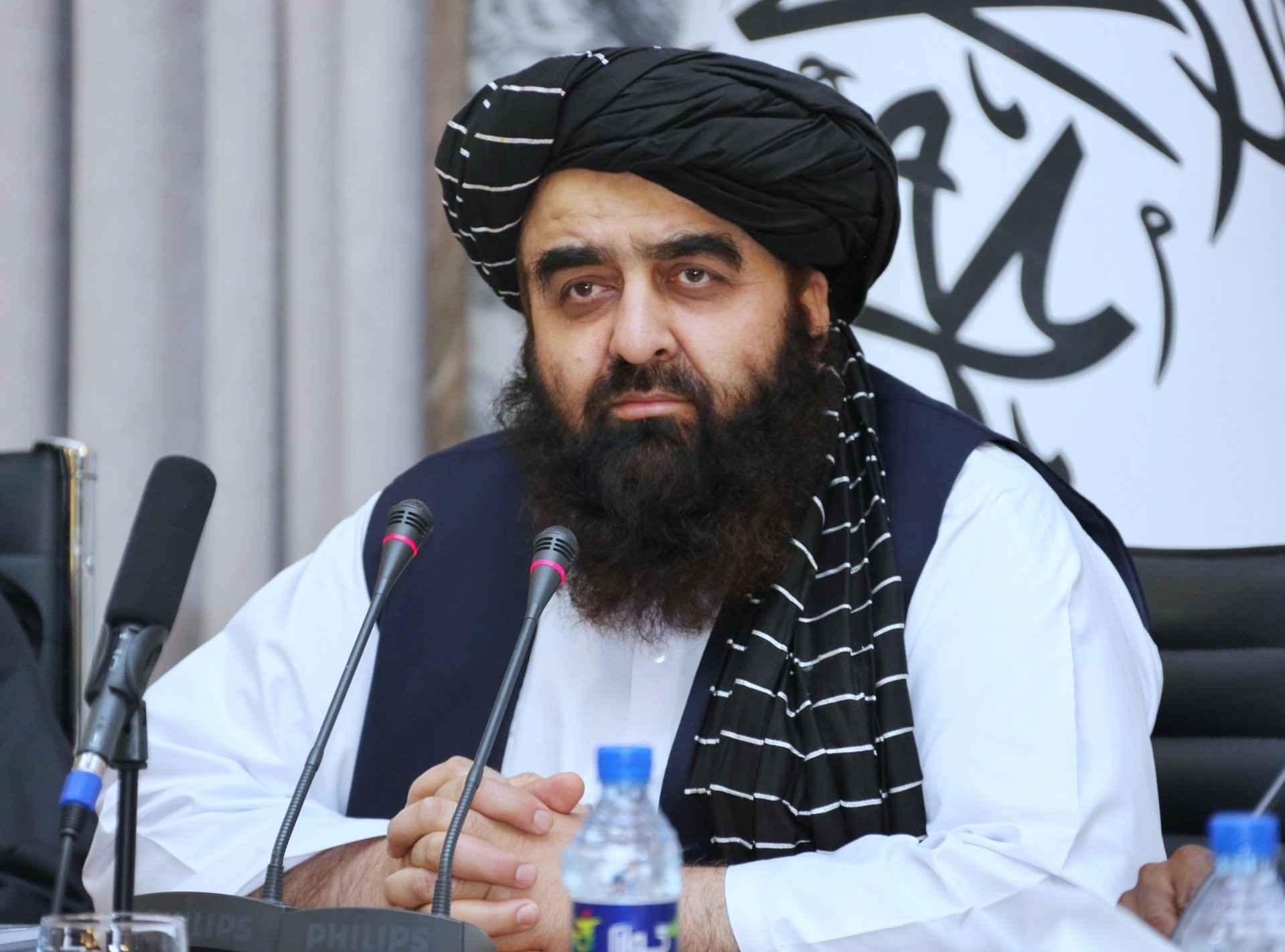 متقي: اسلامي نړۍ او لوېدیځ دواړه غواړي چې د نجونو ښوونځي پرانیزو