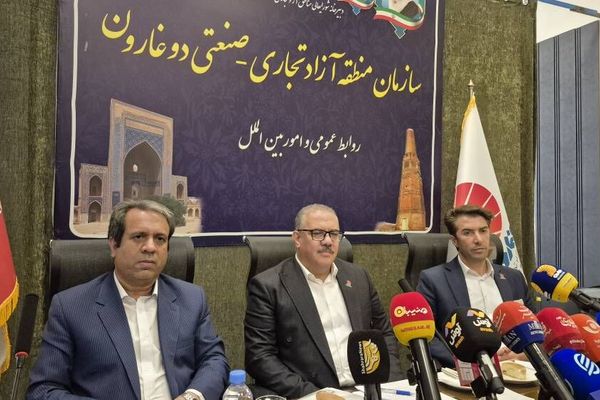 افغانستان ته د ایران کلني صادرات ۳،۲ میلیارده ډالر او واردات ۳۰ میلیونه ډالره دي