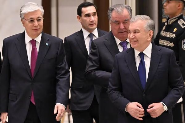 قادة دول آسيا الوسطى يجتمعون في طشقند لبحث توسيع التعاون الإقليمي وقضايا أفغانستان