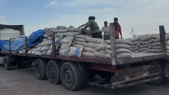 د طالبانو د کانونو وزارت وایي، پنځو ولایتونو کې د سمنټو کارخونې جوړېږي