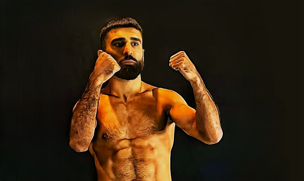 آزمون تازه برای نعیمی؛ ورزشکار مبارزه‌های آزاد افغانستان با حریفی از مکزیکو مبارزه می‌کند 