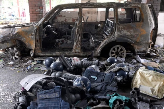 په بنګله دېش کې هندوان هڅه کوي چې د تاوتریخوالي له امله هند ته لاړ شي