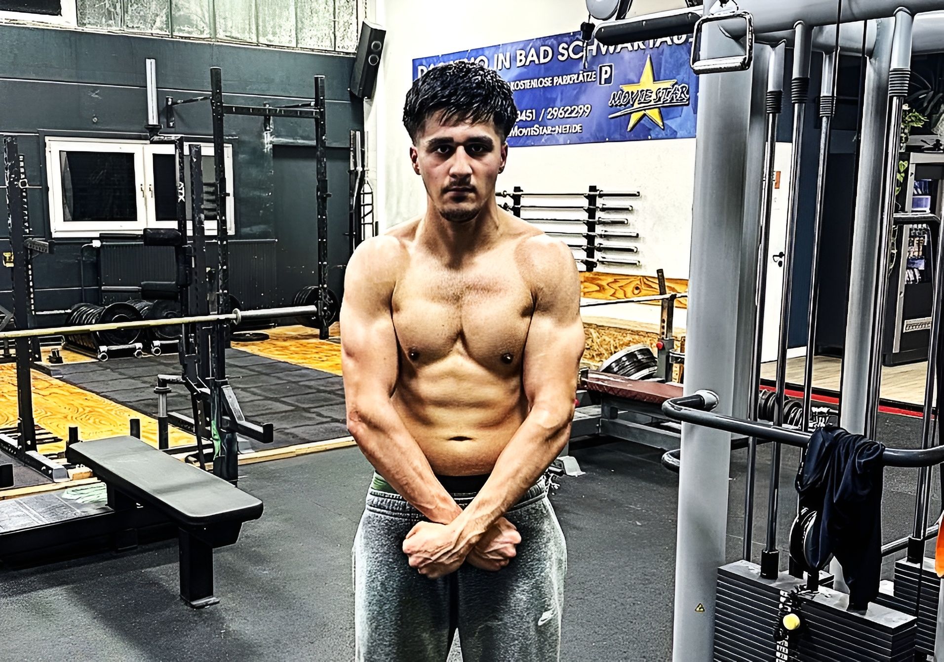 رفیع پروانی، مشت‌زن افغان برای حفظ رکورد شکست‌ناپذیری‌اش در آلمان مبارزه می‌کند