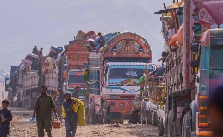 د مېلیونونه کډوالو ستنېدنه؛ طالبان وایي تر دې دمه تر ۷۳زره زیاتې استوګنیزې نمرې وېشل شوې