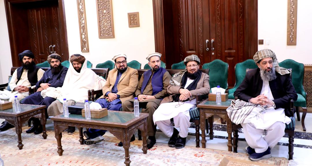 حامد الحق او ورسره مل پلاوی په سپېدار ماڼۍ کې 