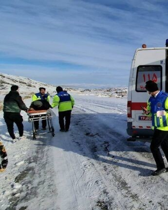 إيران تؤكد وفاة عدد من المهاجرين الأفغان بسبب البرد على الحدود