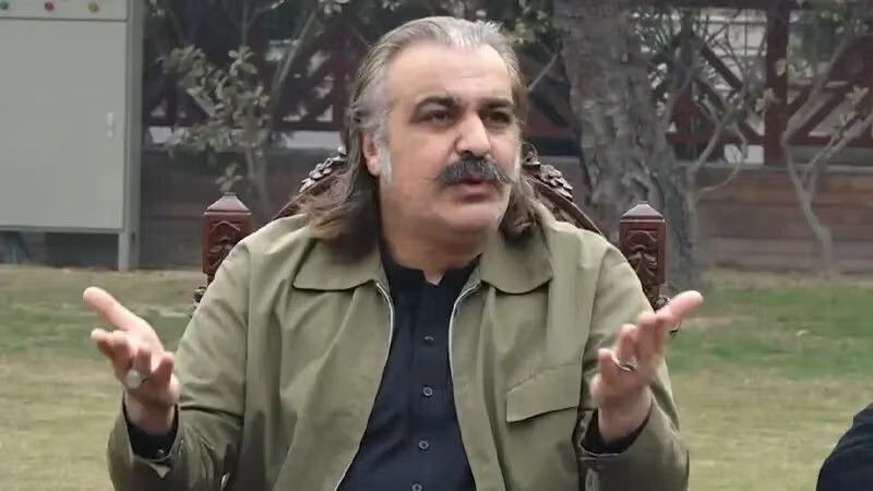  وزیر اعلی ایالت خیبرپختونخوا: اگر مذاکرات را به من بسپارید، با هبت‌الله گفت‌وگو خواهم کرد