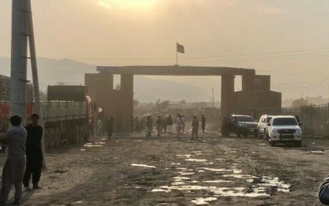 نیروهای مرزی پاکستان و طالبان پس از پنج روز درگیری مرگبار در پکتیا، آتشبس کردند