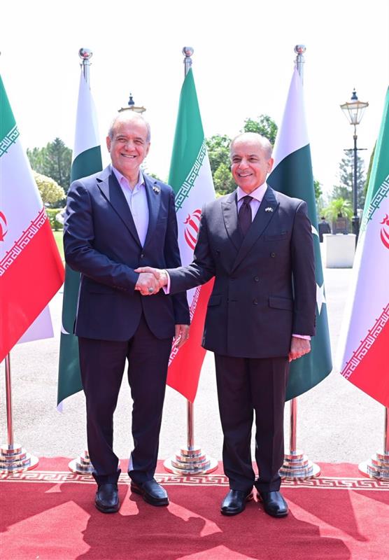 ایران به دنبال پیوستن به طرح کمربند و جاده با همکاری چین و پاکستان است