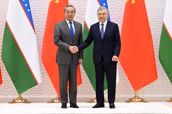 مقامهای اوزبیکستان و چین درباره افغانستان گفتوگو کردند