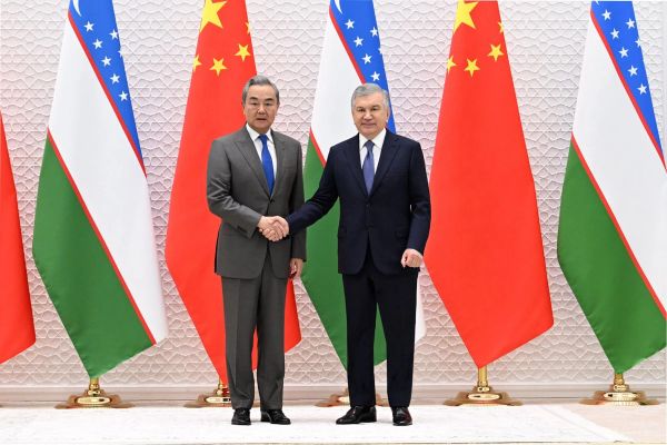 Uzbekistan, China Discuss Afghanistan Security In High-Level Talks