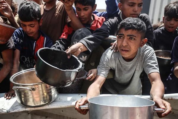 په غزه کې د قحطۍ او خوارځواکۍ له امله څلور نور کسان مړه شوي