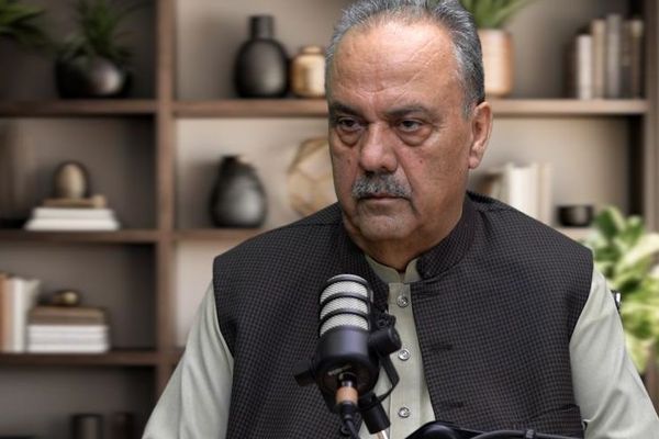 اصف درانی: ملا برادر سوداګري ناقانونه بولي خو د ټي ټي پي تاوتریخوالی غیرقانوني نه اعلانوي