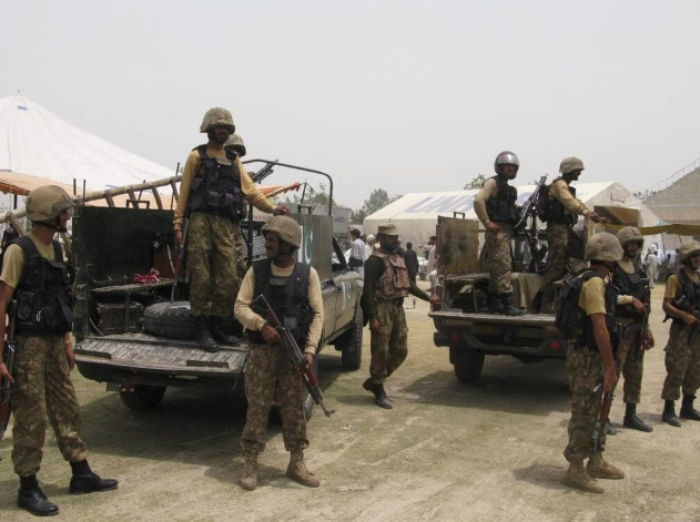 نزوح 20 ألف أسرة بعد عمليات الجيش الباكستاني ضد المسلحين