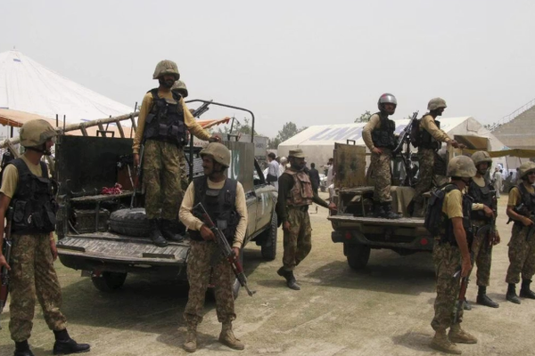 نزوح 20 ألف أسرة بعد عمليات الجيش الباكستاني ضد المسلحين