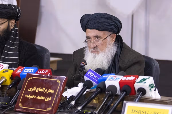 وزیر اقتصاد طالبان میگوید مردم از کاهش کمکهای خارجی ضرر دیدهاند