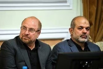 إيران إنترناشيونال: خلافات داخلية حول صلاحيات وتشكيل الفريق الإيراني المفاوض