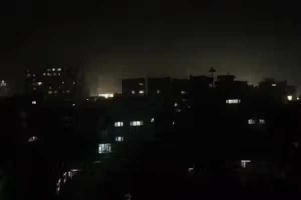 د برېښنا له پرچاوۍ شکایتونه؛ برېښنا شرکت وایي افغانستان ۴زره مېګاواټه برېښنا ته اړتیا لري