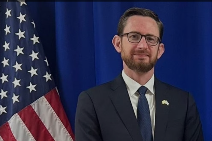 ټام ویسټ د سعودي عربستان له چارواکو سره د افغانستان په اړه خبرې وکړې